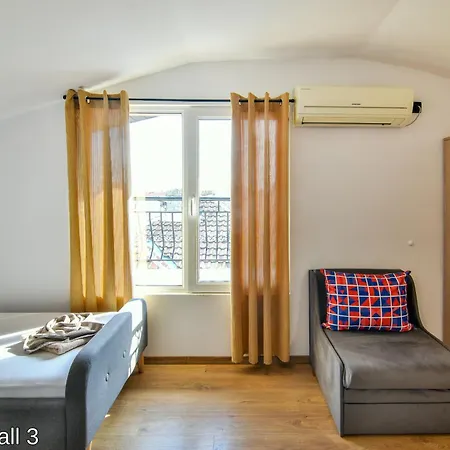 The Waterfall Free Parking 3*