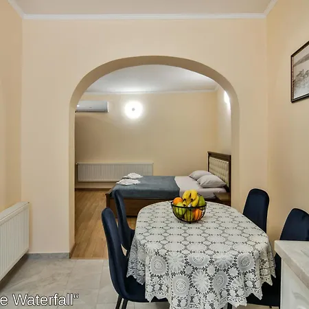 The Waterfall Free Parking