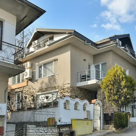 Πανσιόν The Waterfall Free Parking