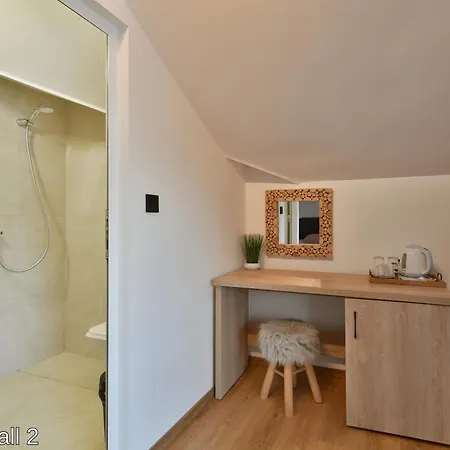 Πανσιόν The Waterfall Free Parking 3*